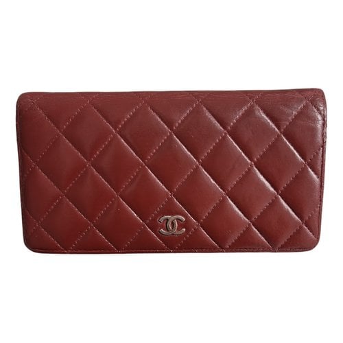 Pre-owned Chanel Timeless/classique Leather Wallet In Burgundy