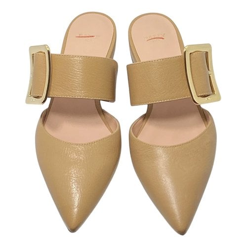 Pre-owned Bally Leather Mules & Clogs In Beige