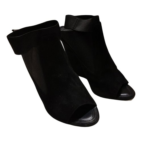 Pre-owned Donna Karan Sandals In Black