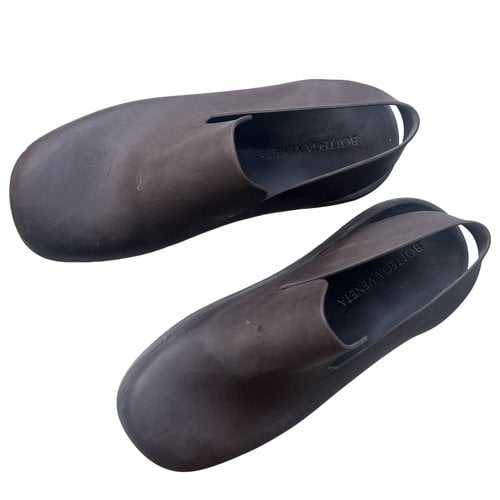 Pre-owned Bottega Veneta Sandals In Brown