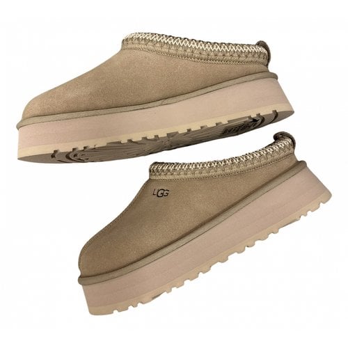 Pre-owned Ugg Mules & Clogs In Beige