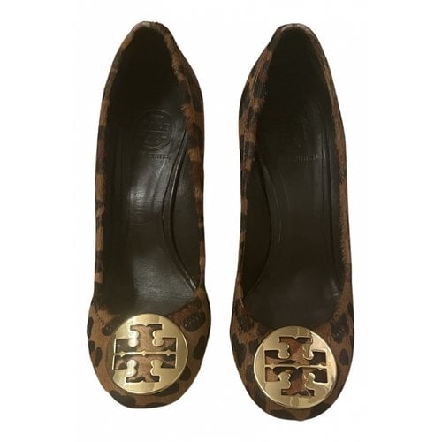 Pre-owned Tory Burch Pony-style Calfskin Heels In Black