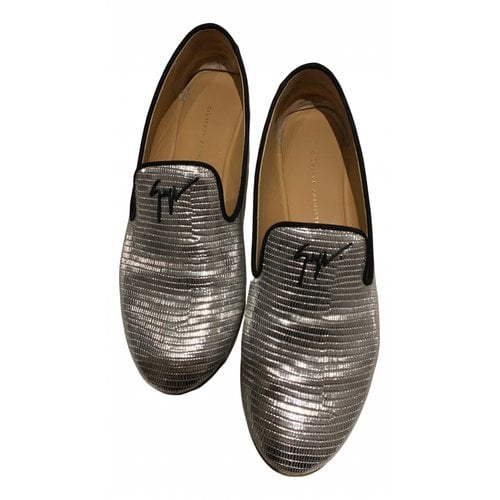 Pre-owned Giuseppe Zanotti Leather Flats In Silver
