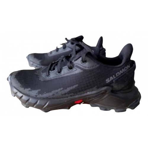 Pre-owned Salomon Trainers In Black