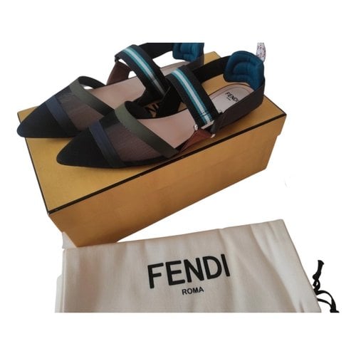 Pre-owned Fendi Colibri Leather Sandals In Khaki