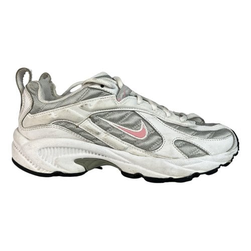 Pre-owned Nike Cloth Trainers In White