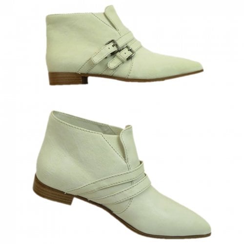 Pre-owned Miu Miu Leather Western Boots In White