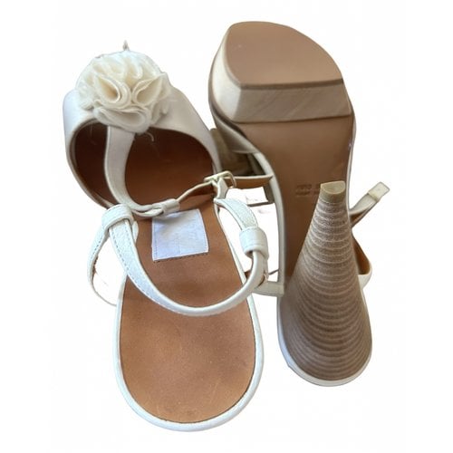 Pre-owned Lanvin Leather Sandal In Beige