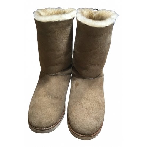 Pre-owned Mastermind Japan Faux Fur Snow Boots In Beige