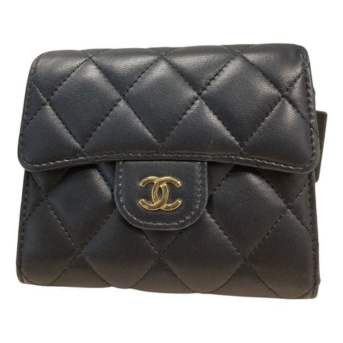 Pre-owned Chanel Timeless/classique Leather Purse In Black