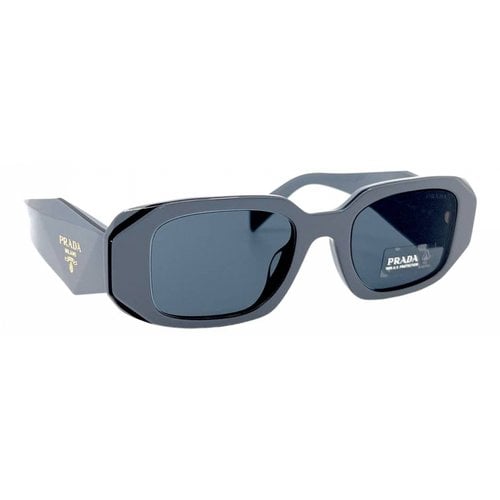 Pre-owned Prada Sunglasses In Grey