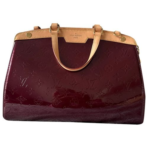 Pre-owned Louis Vuitton Bréa Patent Leather Handbag In Purple