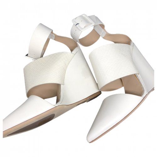 Pre-owned Roberto Cavalli Leather Sandal In Beige