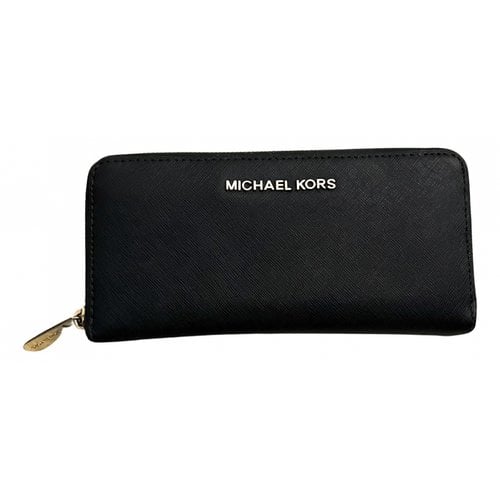 Pre-owned Michael Kors Leather Wallet In Blue