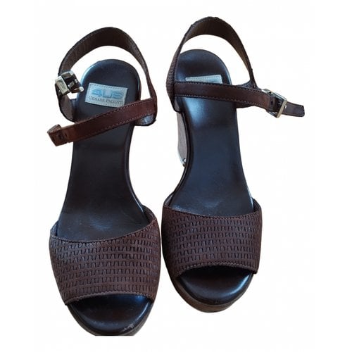 Pre-owned Cesare Paciotti Leather Sandals In Brown