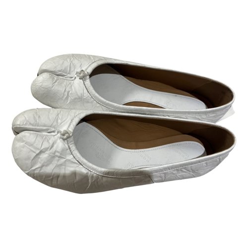 Pre-owned Maison Margiela Leather Ballet Flats In White