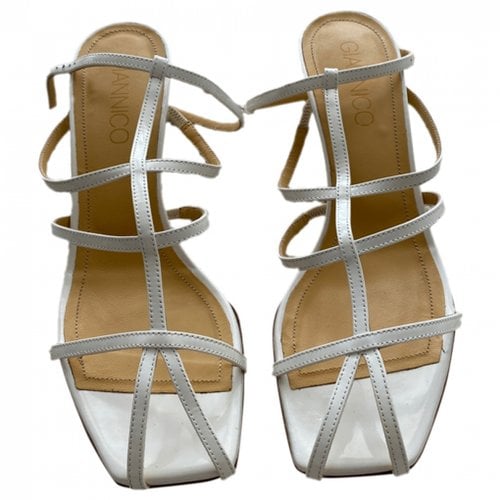 Pre-owned Giannico Leather Sandal In White