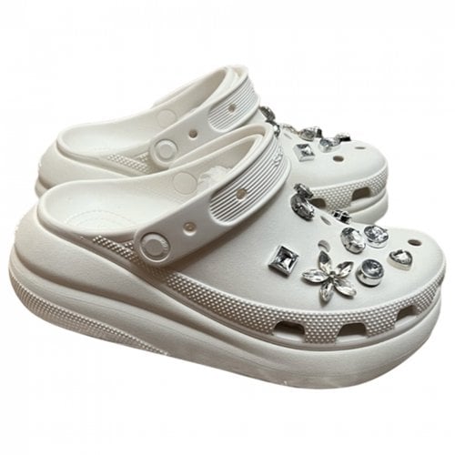 Pre-owned Crocs Mules & Clogs In White