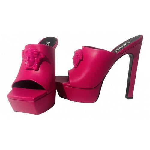 Pre-owned Versace Leather Heels In Pink