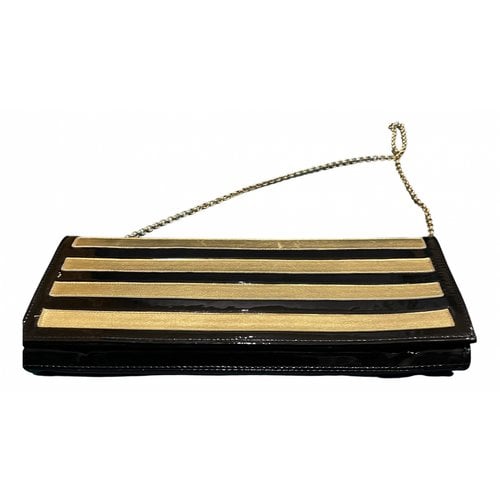 Pre-owned Gina Patent Leather Clutch Bag In Black