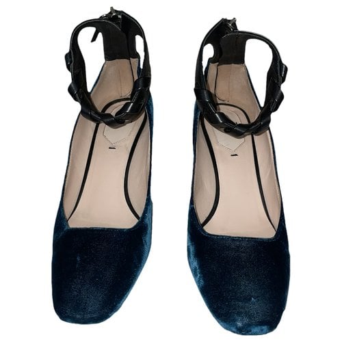 Pre-owned Fendi Velvet Heels In Turquoise