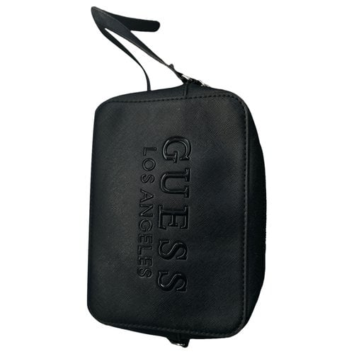 Pre-owned Guess Leather Purse In Black