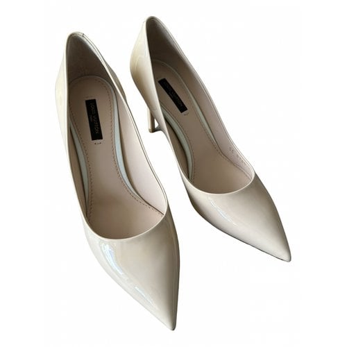 Pre-owned Louis Vuitton Patent Leather Heels In Beige