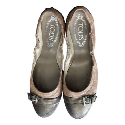 Pre-owned Tod's Leather Ballet Flats In Camel