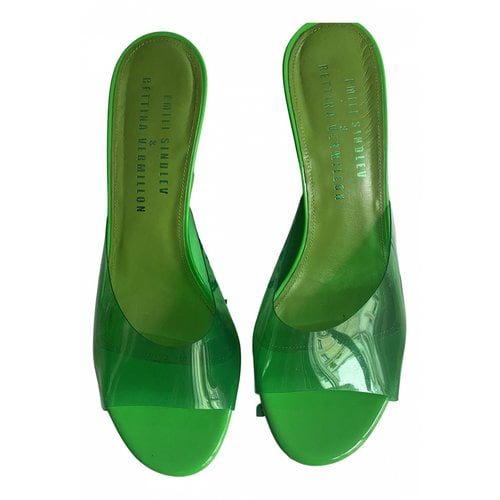 Pre-owned Bettina Vermillon Leather Mules In Green