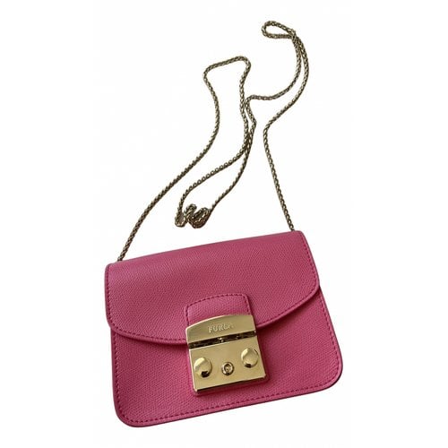 Pre-owned Furla Metropolis Patent Leather Clutch Bag In Pink