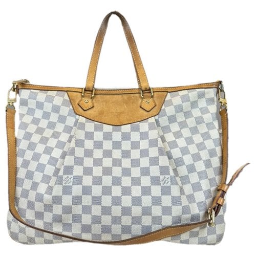 Pre-owned Louis Vuitton Siracusa Leather Crossbody Bag In White