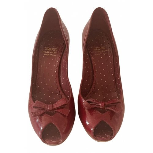 Pre-owned Moschino Cheap And Chic Patent Leather Heels In Burgundy