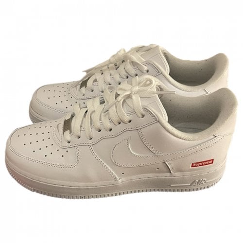 Pre-owned Supreme Leather Low Trainers In White