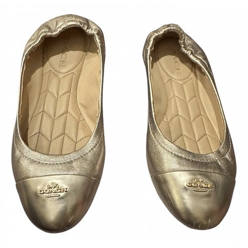 Pre-owned Coach Leather Ballet Flats In Gold