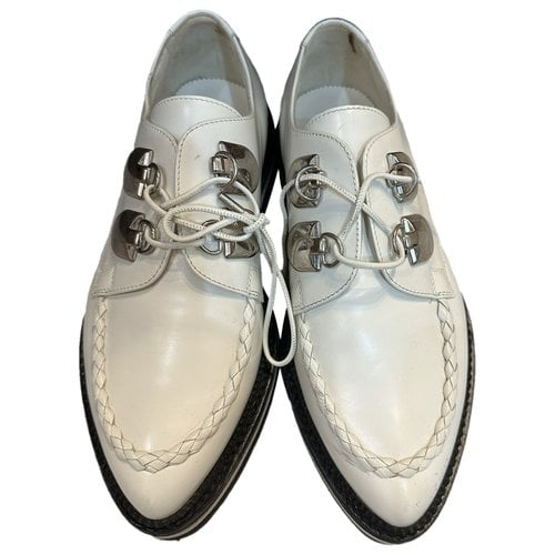 Pre-owned Alexander Mcqueen Leather Lace Ups In White