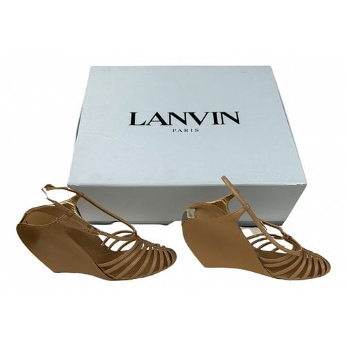 Pre-owned Lanvin Leather Sandals In Camel