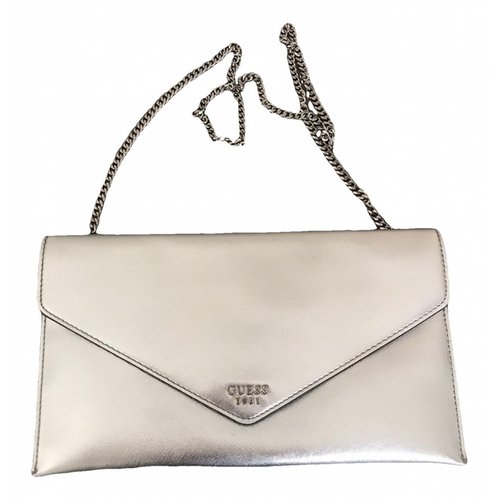 Pre-owned Guess Leather Clutch Bag In Silver