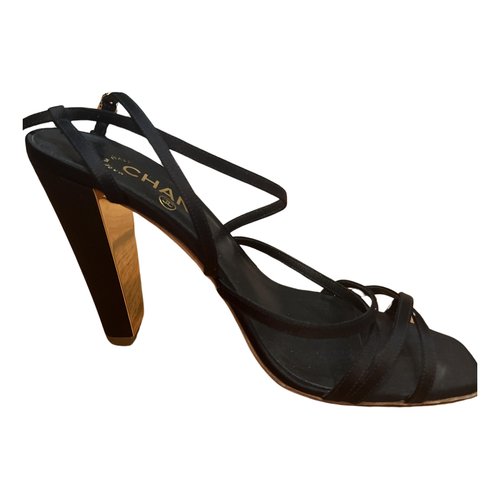 Pre-owned Chanel Slingback Patent Leather Sandal In Black