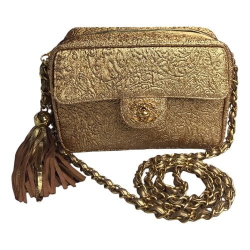Pre-owned Chanel Cloth Handbag In Gold