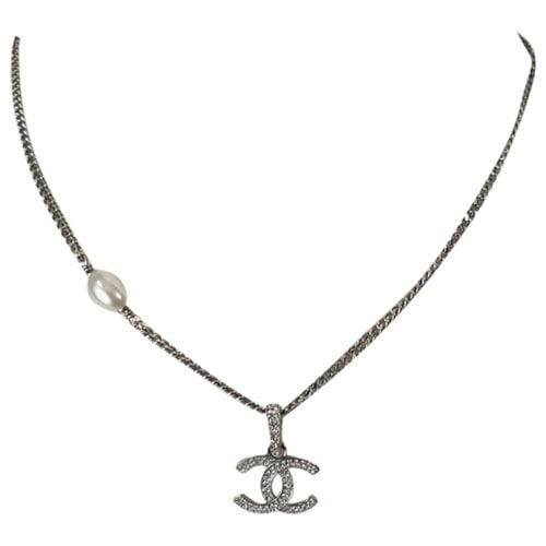 Pre-owned Chanel Cc Necklace In Silver