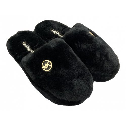 Pre-owned Michael Kors Faux Fur Sandal In Black