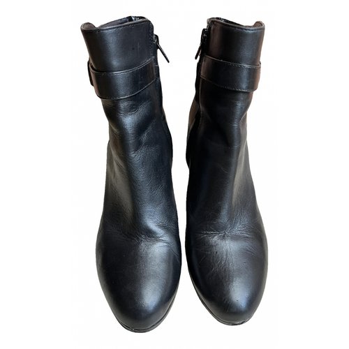 Pre-owned Lauren Ralph Lauren Leather Boots In Black