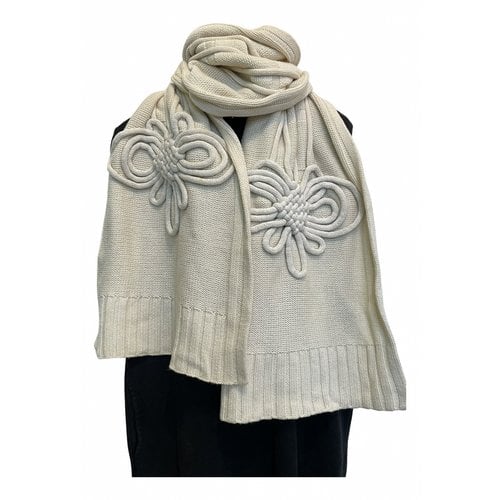 Pre-owned Shanghai Tang Wool Scarf In White