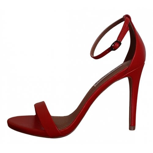 Pre-owned Steve Madden Sandals In Red