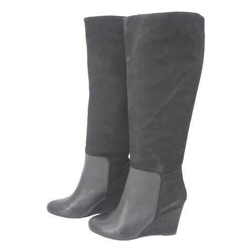 Pre-owned Berenice Leather Boots In Black