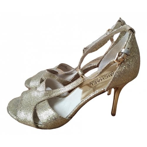 Pre-owned Michael Kors Leather Heels In Gold