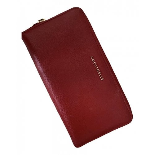 Pre-owned Coccinelle Leather Wallet In Red