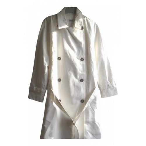 Pre-owned Bally Trench Coat In White