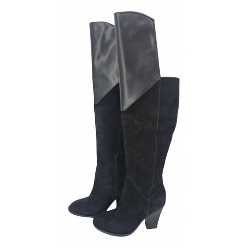 Pre-owned Maje Boots In Black