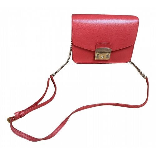 Pre-owned Furla Metropolis Leather Crossbody Bag In Red